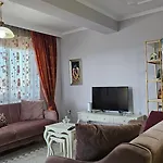 Bazaar's Eye, 3br, Central, Free Parking, Large Terrace
