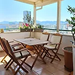 Bazaar's Eye, 3br, Central, Free Parking, Large Terrace Appartement *