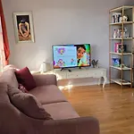 Apartamento Bazaar's Eye, 3br, Central, Free Parking, Large Terrace Tirana