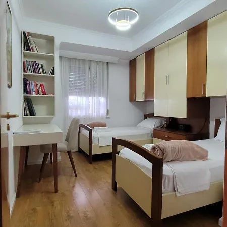 Apartament Bazaar's Eye Free Parking Spacious Tarrace Tirana