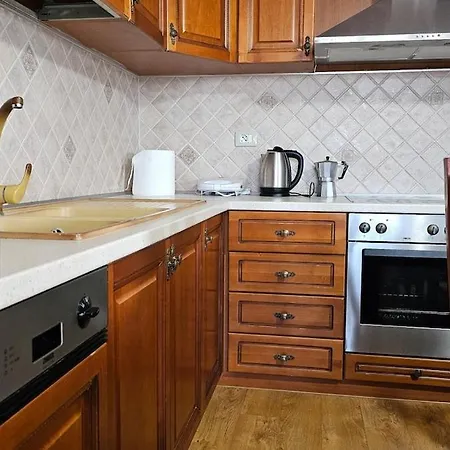 Apartament Bazaar's Eye Free Parking Spacious Tarrace Tirana