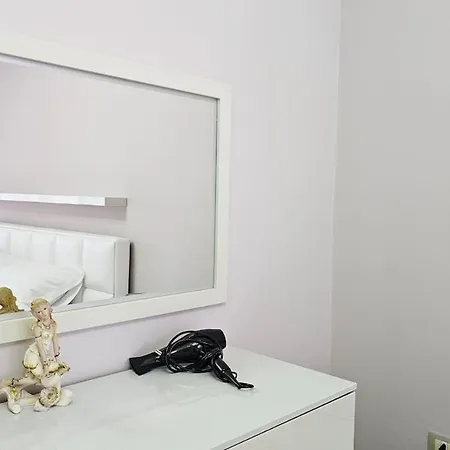 Apartament Bazaar's Eye Free Parking Spacious Tarrace Tirana