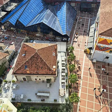 Apartment Bazaar's Eye, 3br, Central, Free Parking, Large Terrace