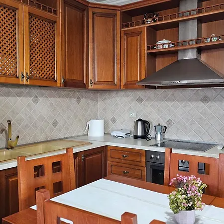 Apartment Bazaar's Eye, 3br, Central, Free Parking, Large Terrace