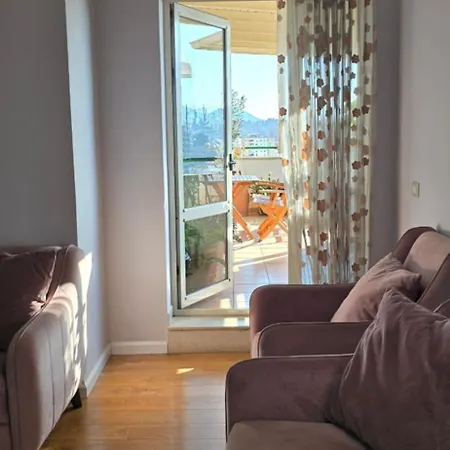 Bazaar's Eye, 3br, Central, Free Parking, Large Terrace