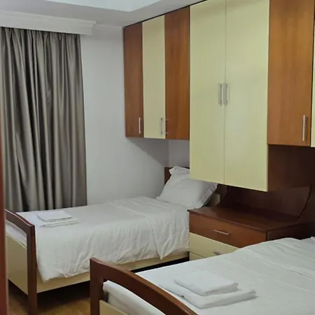 Bazaar's Eye, 3br, Central, Free Parking, Large Terrace Tirana
