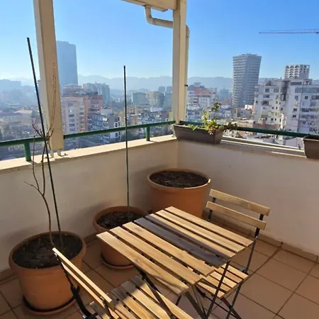 Bazaar's Eye, 3br, Central, Free Parking, Large Terrace