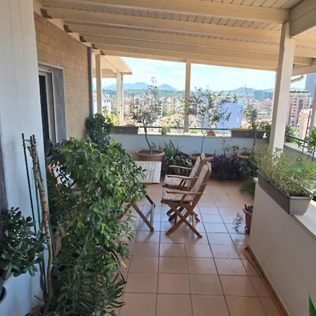 Bazaar's Eye, 3br, Central, Free Parking, Large Terrace Rruga Qemal Stafa, 1001 Apartamento *