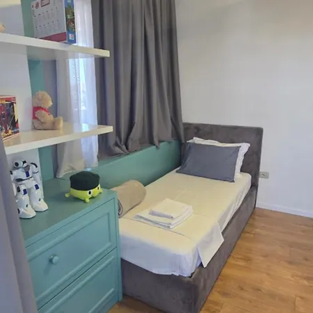 Bazaar's Eye, 3br, Central, Free Parking, Large Terrace Rruga Qemal Stafa, 1001 Appartement Tirana