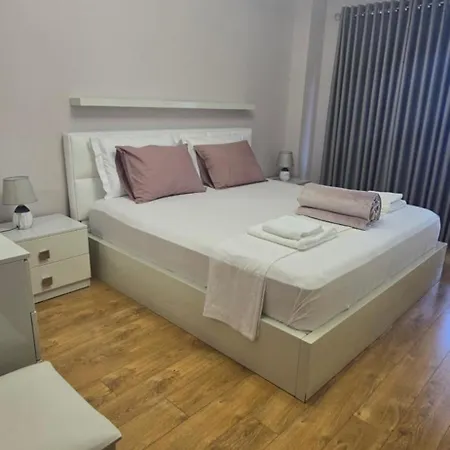 Apartamento Bazaar's Eye, 3br, Central, Free Parking, Large Terrace Rruga Qemal Stafa, 1001 Tirana